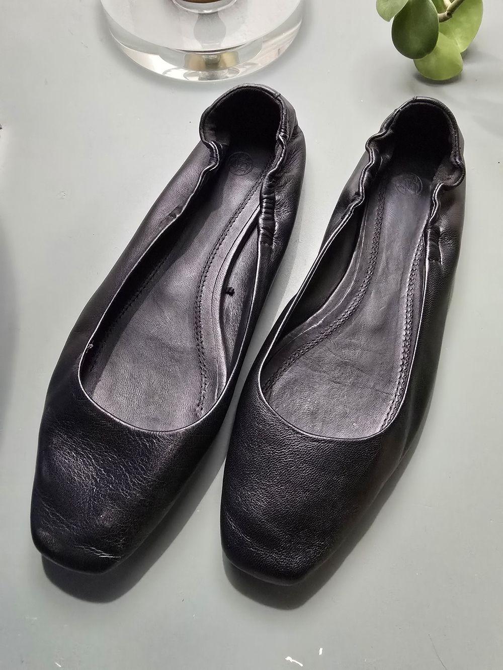Massimo DUTTI Classic Women's Black Leather Ballet Flats
